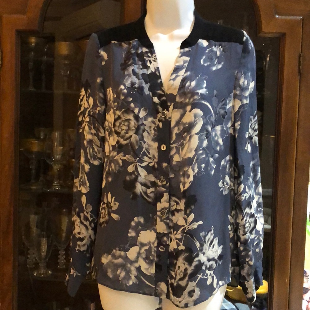 Barney’s women’s silky top size 2
